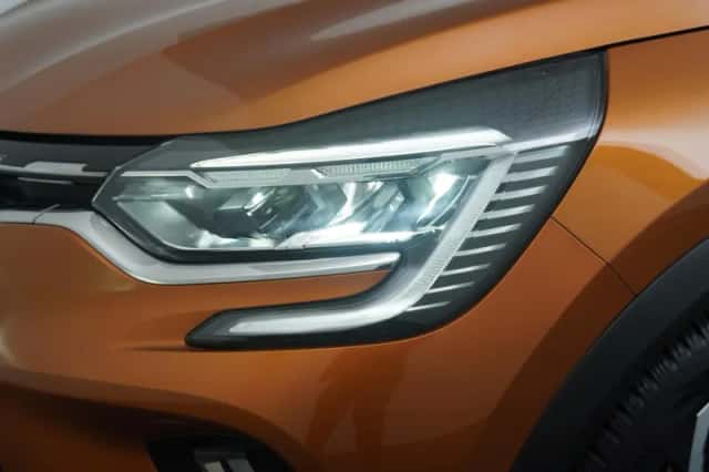 Renault Captur (2020) thumbnail 15