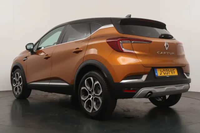 Renault Captur (2020) thumbnail 3