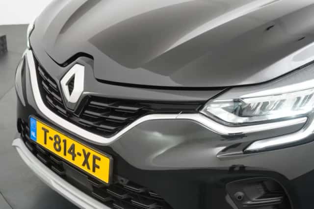 Renault Captur (2023) thumbnail 34