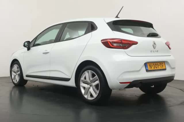 Renault Clio (2022) thumbnail 3