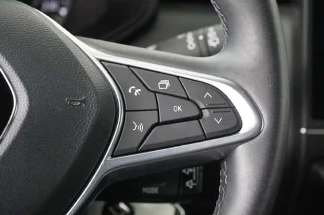 Renault Clio (2022) thumbnail 24