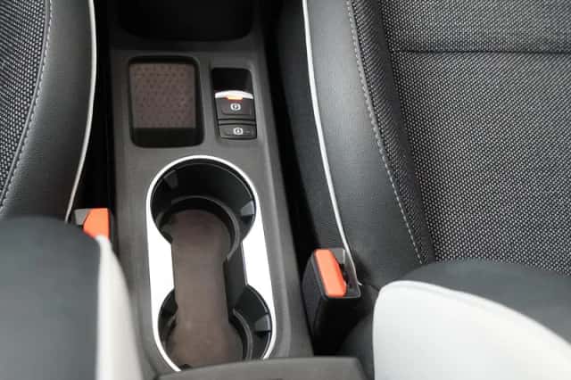 Renault Captur (2023) thumbnail 12