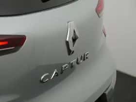 Renault Captur (2023) thumbnail 37