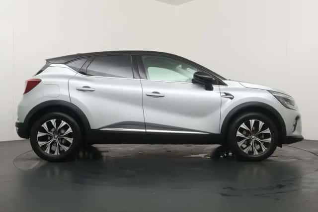 Renault Captur (2023) thumbnail 6