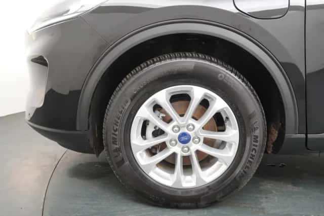 Ford Kuga (2022) thumbnail 16