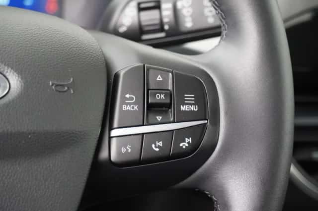 Ford Kuga (2022) thumbnail 25