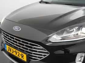 Ford Kuga (2022) thumbnail 34