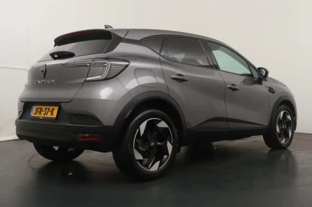 Renault Captur (2025) thumbnail 5