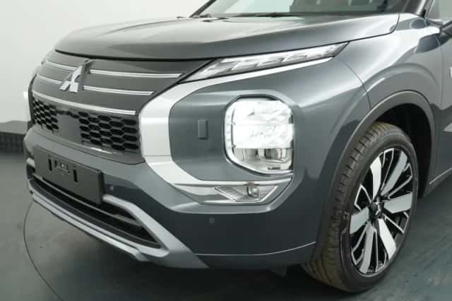Mitsubishi Outlander (2026) thumbnail 32