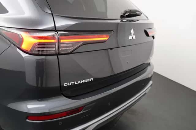 Mitsubishi Outlander (2026) thumbnail 35