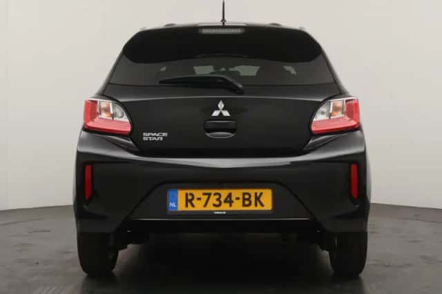Mitsubishi Space Star (2022) thumbnail 4