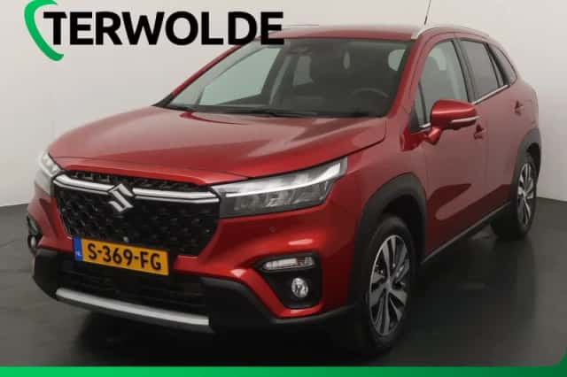 Suzuki S-Cross (2023) thumbnail 1