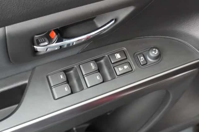 Suzuki S-Cross (2023) thumbnail 25
