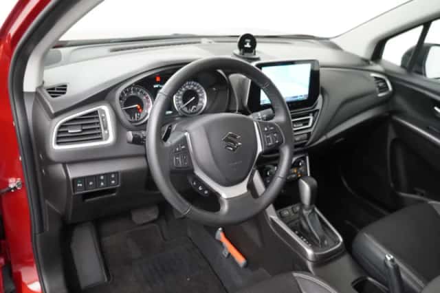 Suzuki S-Cross (2023) thumbnail 26