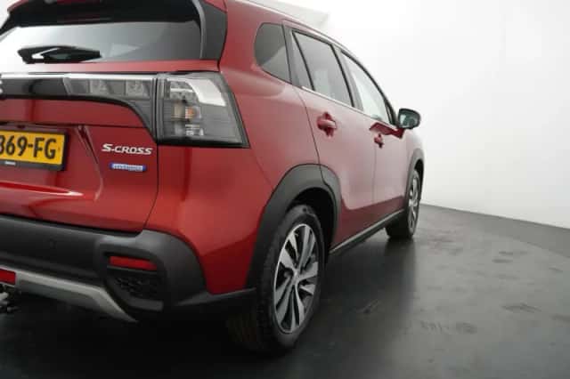 Suzuki S-Cross (2023) thumbnail 36