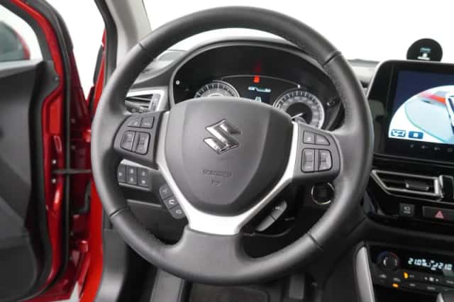 Suzuki S-Cross (2023) thumbnail 9