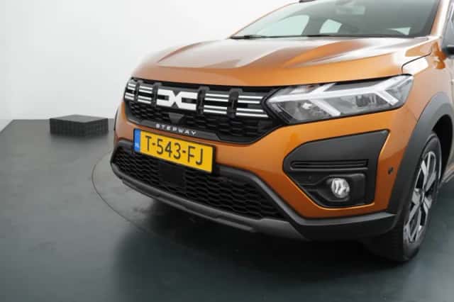 Dacia Sandero Stepway (2023) thumbnail 33