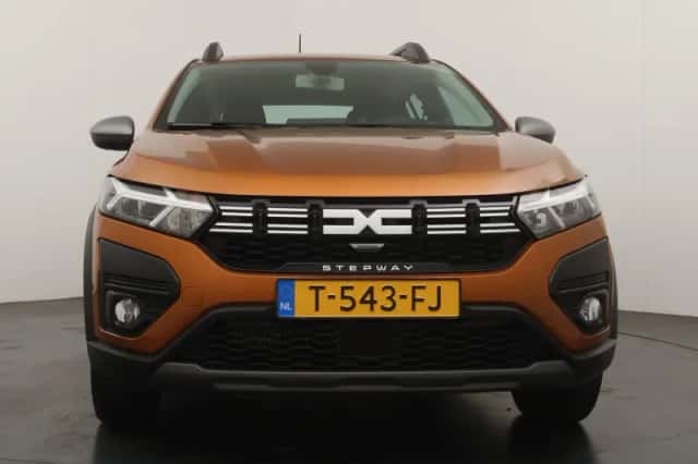 Dacia Sandero Stepway (2023) thumbnail 8