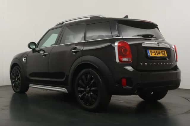MINI Countryman (2017) thumbnail 3