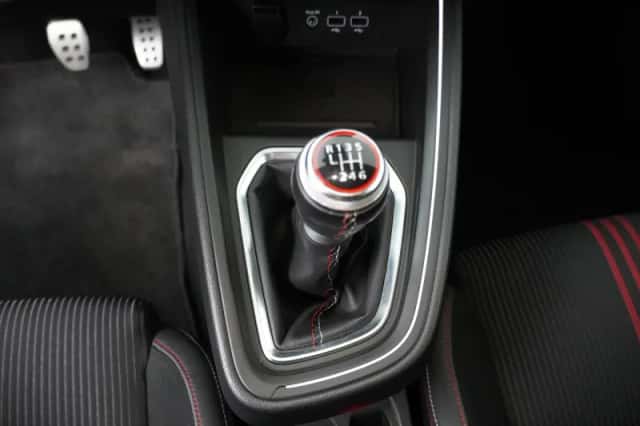 Renault Clio (2021) thumbnail 22