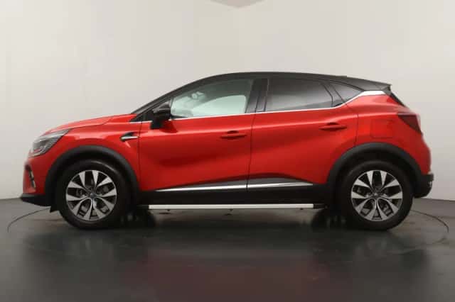 Renault Captur (2021) thumbnail 2