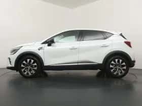 Renault Captur (2023) thumbnail 2