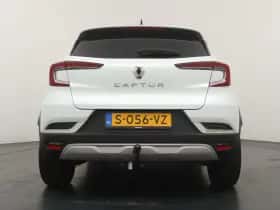 Renault Captur (2023) thumbnail 4