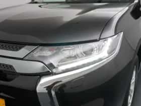 Mitsubishi Outlander (2021) thumbnail 15