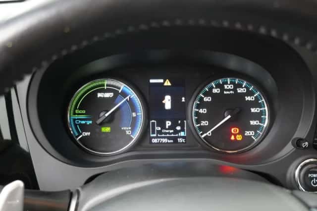 Mitsubishi Outlander (2021) thumbnail 10