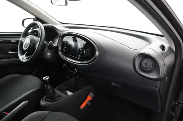 Toyota Aygo (2022) thumbnail 26
