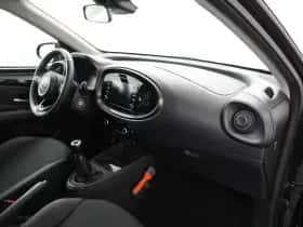 Toyota Aygo (2022) thumbnail 26
