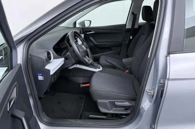 SEAT Arona (2023) thumbnail 13