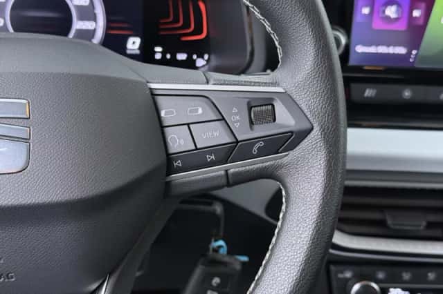 SEAT Arona (2023) thumbnail 24