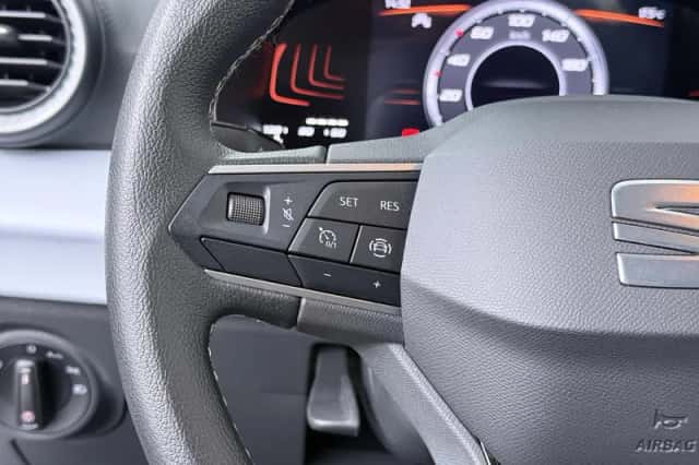 SEAT Arona (2023) thumbnail 25