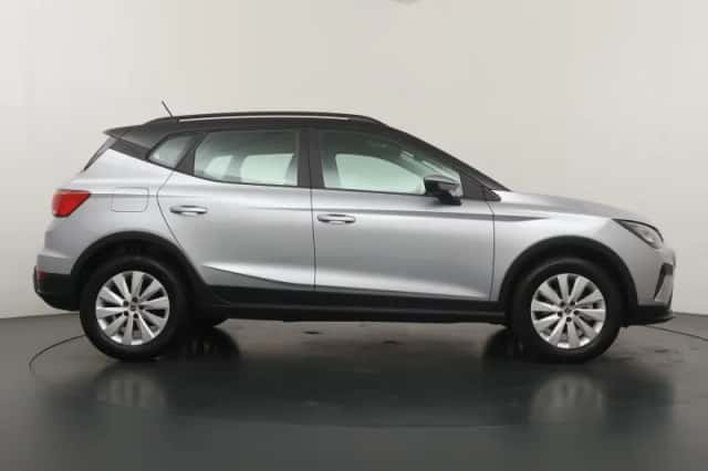 SEAT Arona (2023) thumbnail 6