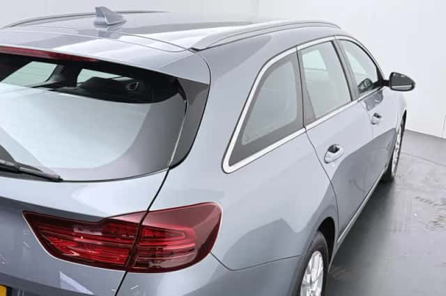 Kia Ceed Sportswagon (2023) thumbnail 35