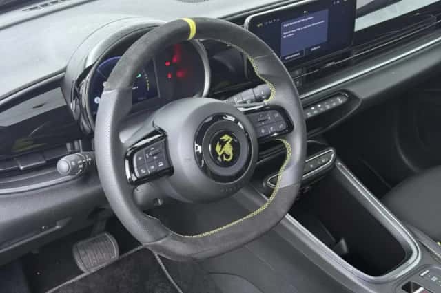 Abarth 600e (2025) thumbnail 9