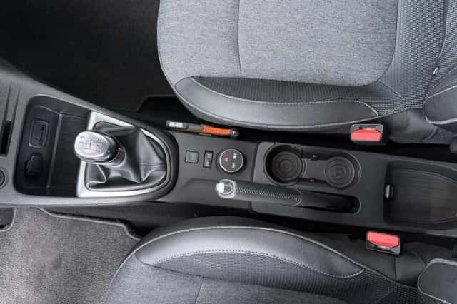 Renault Captur (2018) thumbnail 12