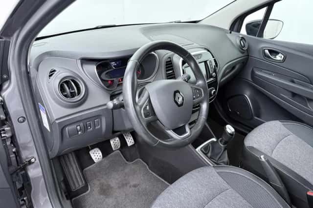 Renault Captur (2018) thumbnail 25