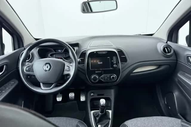 Renault Captur (2018) thumbnail 28