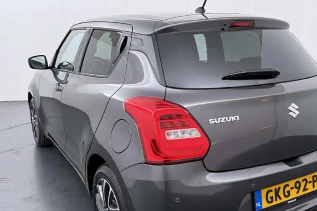 Suzuki Swift (2022) thumbnail 32