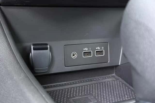 Renault Captur (2024) thumbnail 18