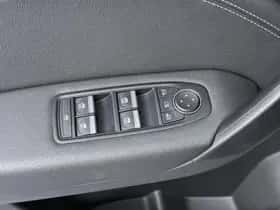 Renault Captur (2024) thumbnail 24