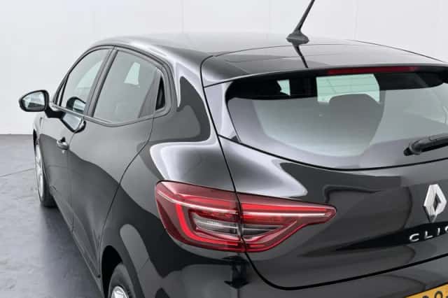 Renault Clio (2021) thumbnail 32