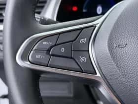 Renault Captur (2023) thumbnail 22