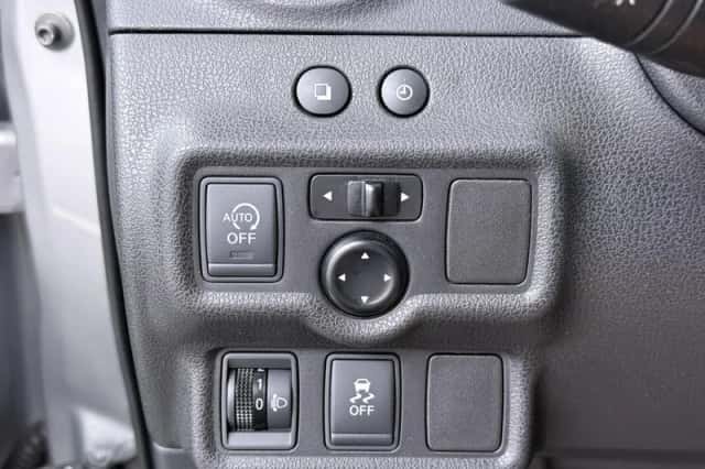 Nissan Note (2017) thumbnail 23