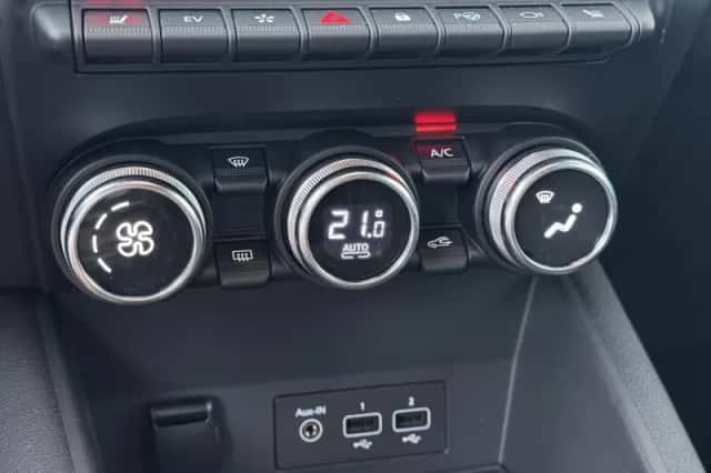 Renault Captur (2021) thumbnail 17