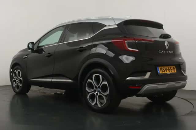 Renault Captur (2021) thumbnail 3