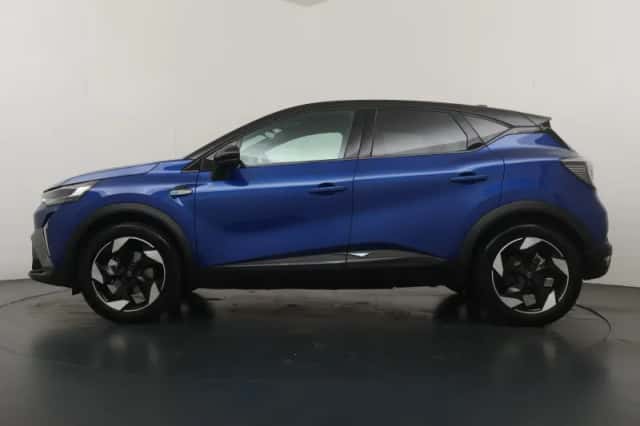 Renault Captur (2024) thumbnail 2