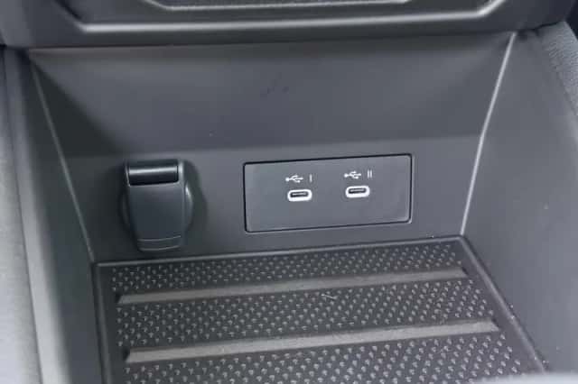 Renault Captur (2024) thumbnail 18